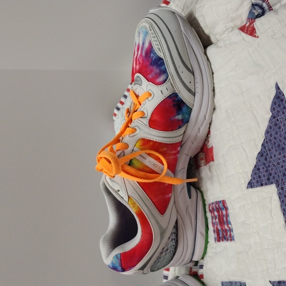 Saucony Progrid Triumph 4 Shoe White/Tie Die Rainbow Size 12 - Picture 6 of 16